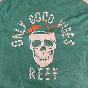 Men’s small REEF Tshirt **NEW** only good vibes with skull design-very soft